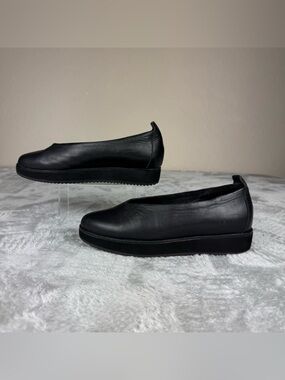 Eileen Fisher canoe 2 leather platform flats sz 6.5